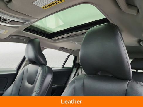 Used 2018 Volvo V60 T5 Cross Country AWD/4WD image 11