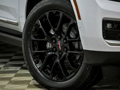 New 2026 GMC Yukon Denali w/ Sun & Power Step Package image 3