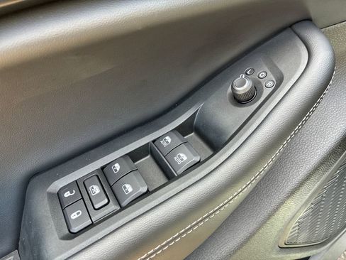 Used 2025 Jeep Grand Cherokee L Laredo w/ Luxury Tech Group I AWD/4WD image 13