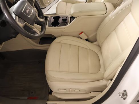 Used 2022 GMC Acadia Denali FWD image 11