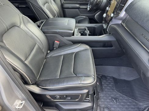 Used 2019 RAM 1500 Limited RWD image 17