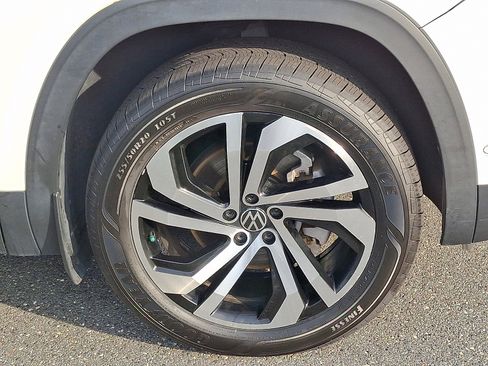 Used 2021 Volkswagen Atlas SEL Premium image 8