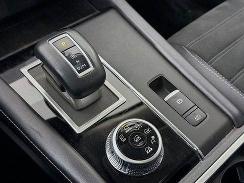 Used 2024 Mitsubishi Outlander SE Black Edition image 21