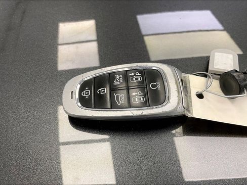 Certified 2022 Hyundai Tucson Limited w/ Cargo Package image 10