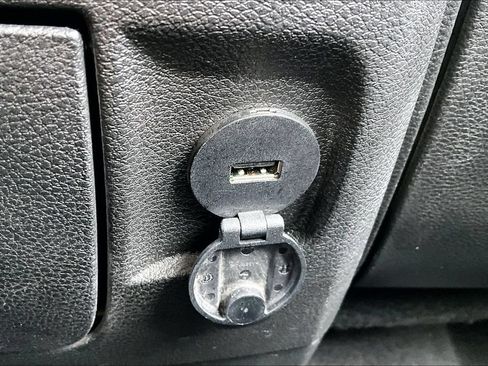 Used 2024 RAM 1500 Classic SLT AWD/4WD image 16