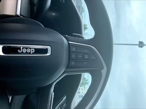 New 2026 Jeep Grand Cherokee Limited w/ Limited Altitude Package AWD/4WD image 18
