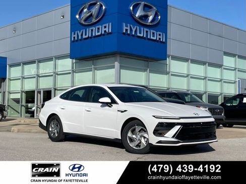 New 2025 Hyundai Sonata SE image 1