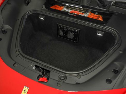 Used 2022 Ferrari SF90 Spider image 53