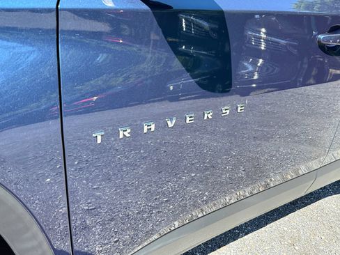 Used 2023 Chevrolet Traverse LS AWD/4WD image 8