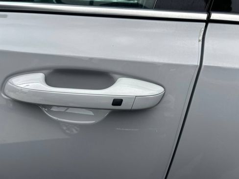 Certified 2024 Kia Sorento S w/ Panoramic Sunroof Package AWD/4WD image 4