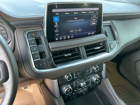 Used 2021 GMC Yukon SLT w/ SLT Luxury Package RWD image 16