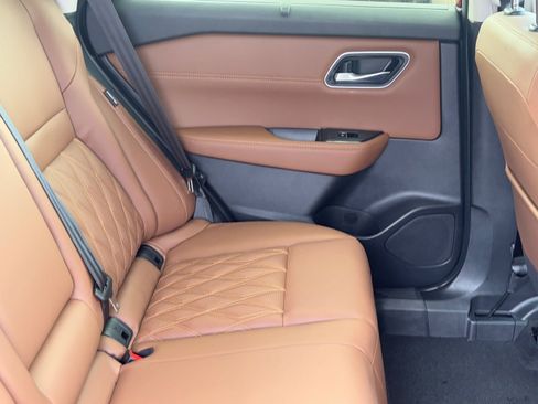 New 2026 Nissan Rogue Platinum w/ Platinum Premium Package image 12