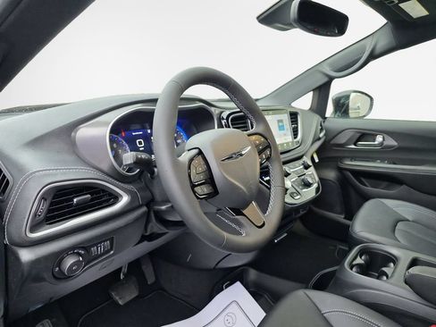 New 2026 Chrysler Pacifica Select w/ S Appearance Package AWD/4WD image 28