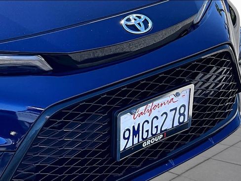 Used 2024 Toyota Corolla SE w/ SE Premium Package FWD image 28