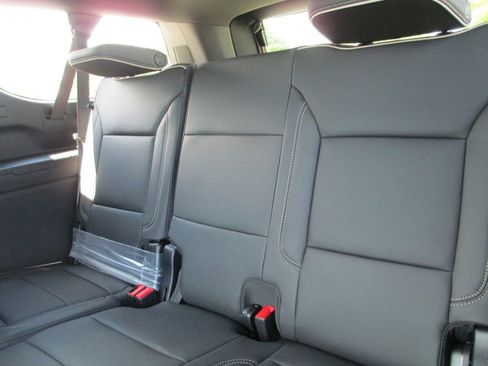New 2026 GMC Yukon XL Elevation w/ Elevation Premium Package AWD/4WD image 13
