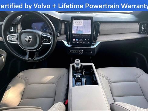Certified 2025 Volvo XC90 B6 Plus image 19