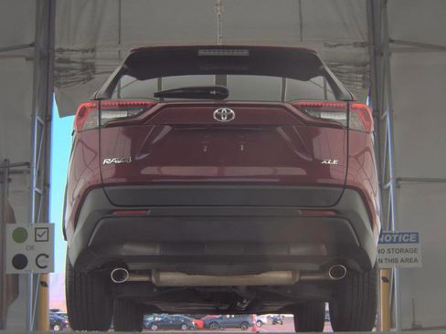 Used 2023 Toyota RAV4 XLE FWD image 4