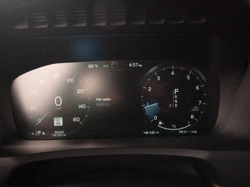 Used 2022 Volvo XC90 T6 Momentum w/ Advanced Package image 42