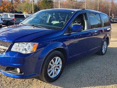 Used 2019 Dodge Grand Caravan SXT w/ Driver Convenience Group