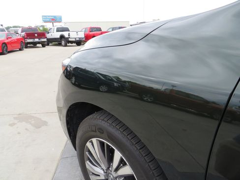 Used 2018 Nissan Pathfinder SV w/ SV All Weather Package image 31