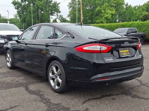 Used 2016 Ford Fusion SE w/ Equipment Group 201A FWD image 5