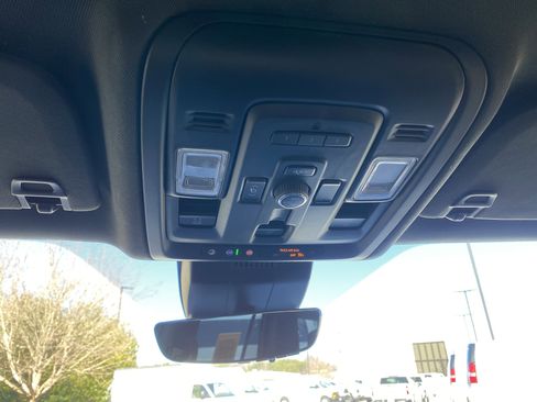 Used 2023 Chevrolet Tahoe High Country image 33