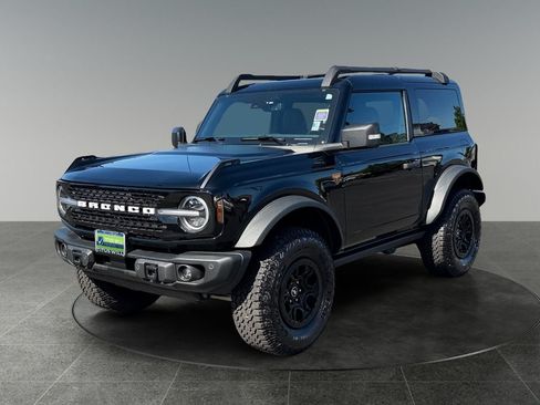 Used 2025 Ford Bronco Badlands AWD/4WD image 3