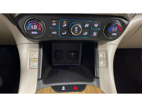 Used 2018 GMC Acadia Denali AWD/4WD image 14