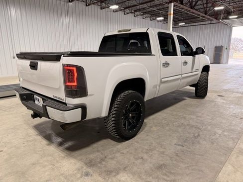 Used 2010 GMC Sierra 1500 Denali image 6