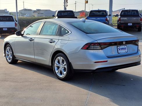 Certified 2025 Honda Accord LX image 5