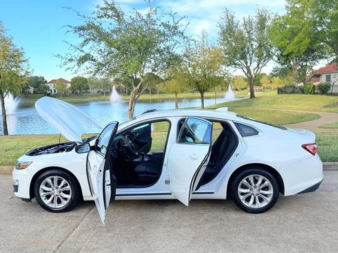 Used 2019 Chevrolet Malibu LT FWD image 24