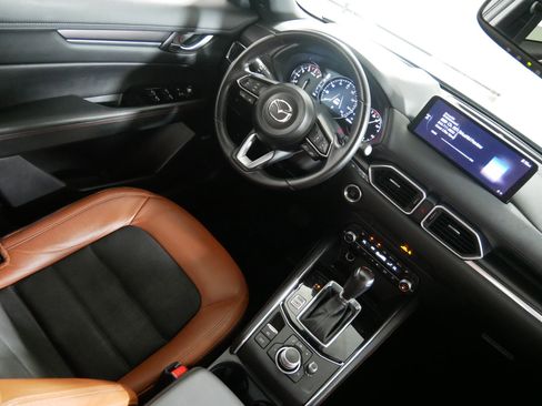 Used 2024 MAZDA CX-5 Carbon Edition image 9
