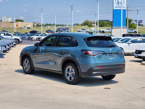 New 2026 Honda HR-V LX image 4