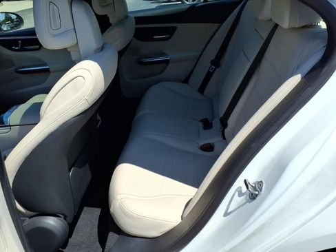 Certified 2023 Mercedes-Benz C 300 4MATIC Sedan image 13