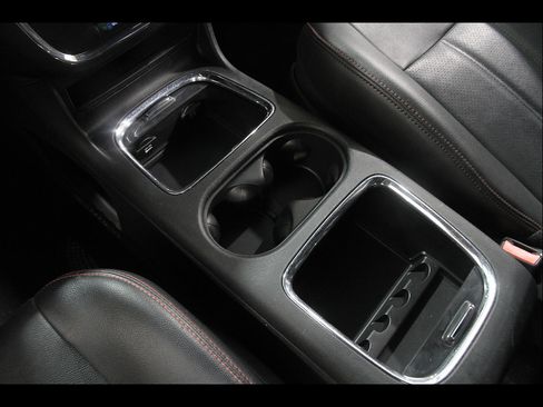 Used 2019 Dodge Grand Caravan GT FWD image 16