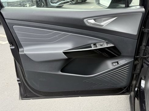 Used 2023 Volkswagen ID.4 S image 11