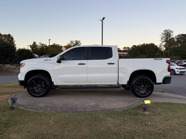 Used 2023 Chevrolet Silverado 1500 LT Trail Boss w/ LT Trail Boss Premium Package AWD/4WD image 2