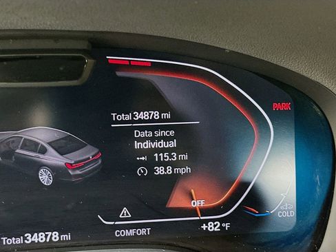 Used 2022 BMW 740i image 12