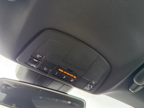 Used 2019 Porsche 718 Cayman RWD image 33
