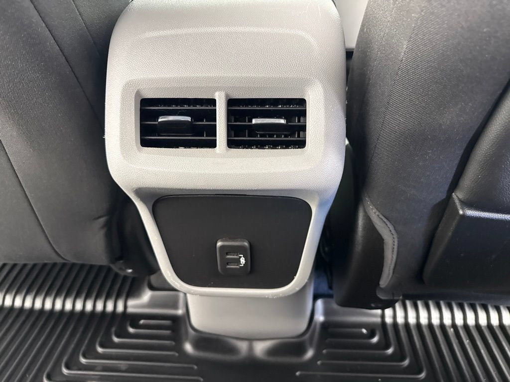 Used 2022 GMC Terrain SLE AWD/4WD image 32