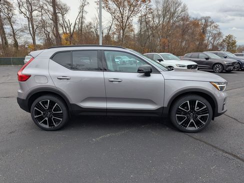 New 2026 Volvo XC40 B5 Ultra w/ Protection Package Premier image 3