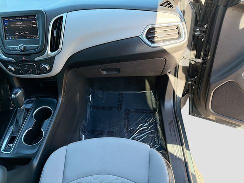 Used 2020 Chevrolet Equinox LS w/ LS Convenience Package image 17