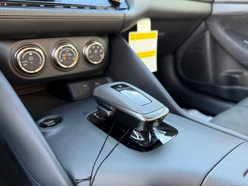 New 2024 Nissan Z Performance w/ Heritage Edition image 25