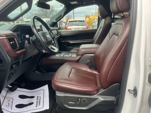 Used 2023 Ford Expedition Max Limited image 11
