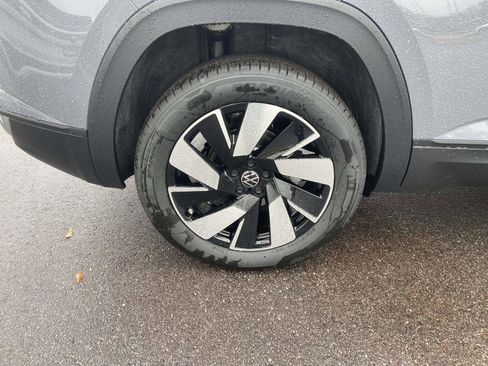 New 2026 Volkswagen Atlas Cross Sport SE image 11