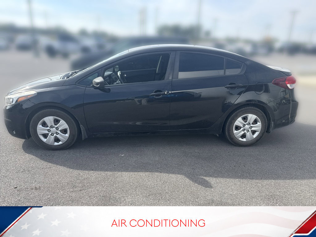 Used 2017 Kia Forte LX FWD image 4