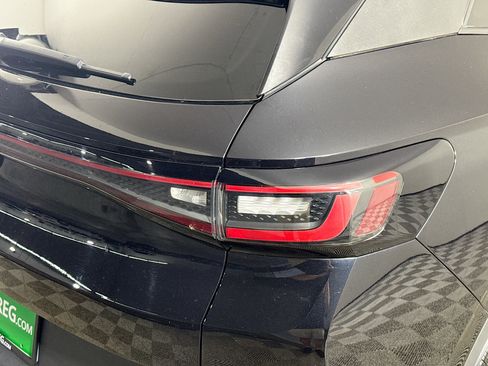 Used 2023 Volkswagen ID.4 Pro image 34