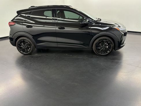Used 2027 Chevrolet Bolt RS w/ Technology Package FWD image 8