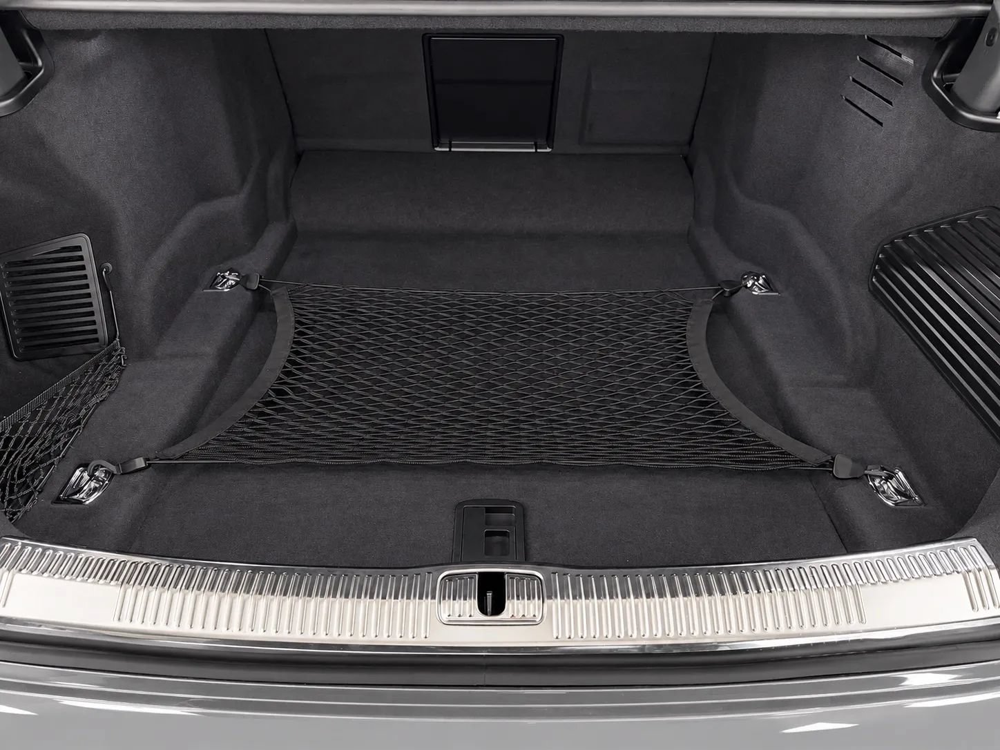 Used 2023 Audi S8 w/ S8 Comfort Plus Package AWD/4WD image 18