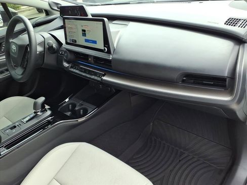 Used 2024 Toyota Prius Limited w/ Limited Premium Package image 20